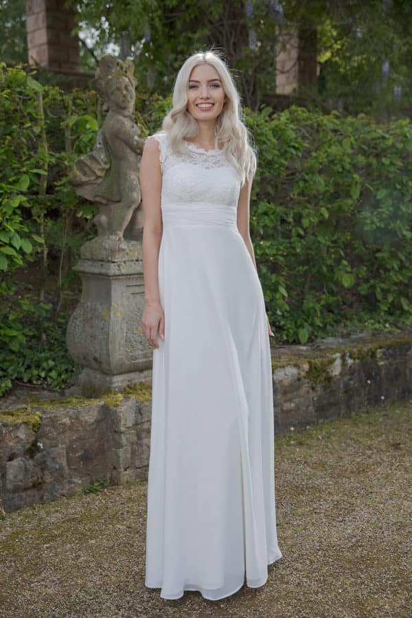 A7227 Standesamtkleid Brautkleid Hochzeitskleid bei VeRina in Hille Brautmodenladen ivory Spitze Chiffonkleid lang