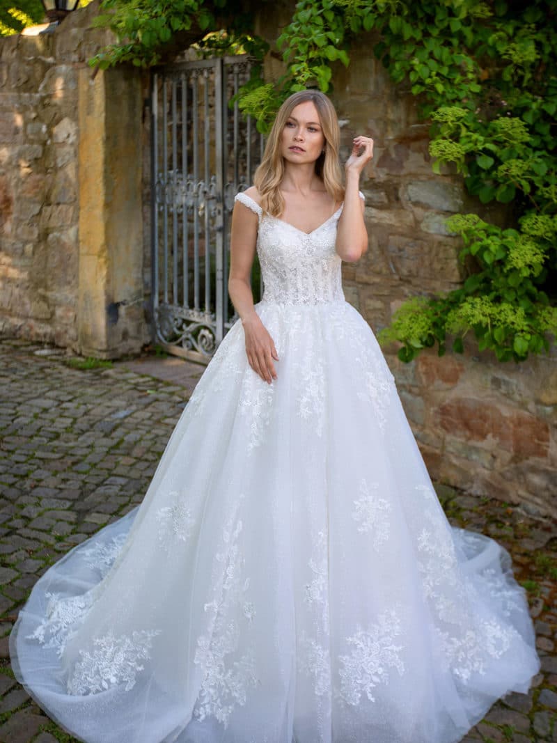 MissGermany Kollektion Ivory Brautkleid Calina MGB100 1 Bei VeRina Brautmoden Hille