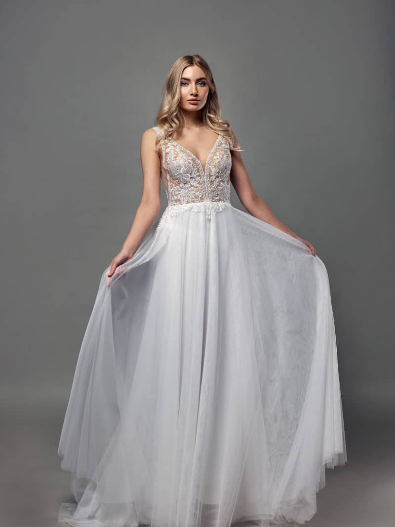 AnnAngelex 2023 Brautkleid B2355 (8) VeRina Brautmoden Hille Rothenuffeln ivory Softtüll Träger Häkelspitze Cutouts runder Rückenausschnitt