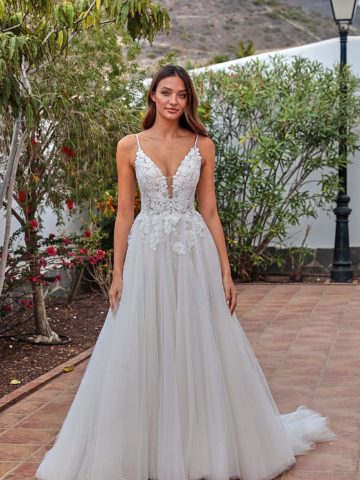30601 Novabella DL be VeRina Brautmoden in Hille Rothenuffeln ivory Nude Champagner Tüllklei Brautkleid Spaghettiträger tiefer V Ausschnitt große Spitze durchsichtige Corsage (3)