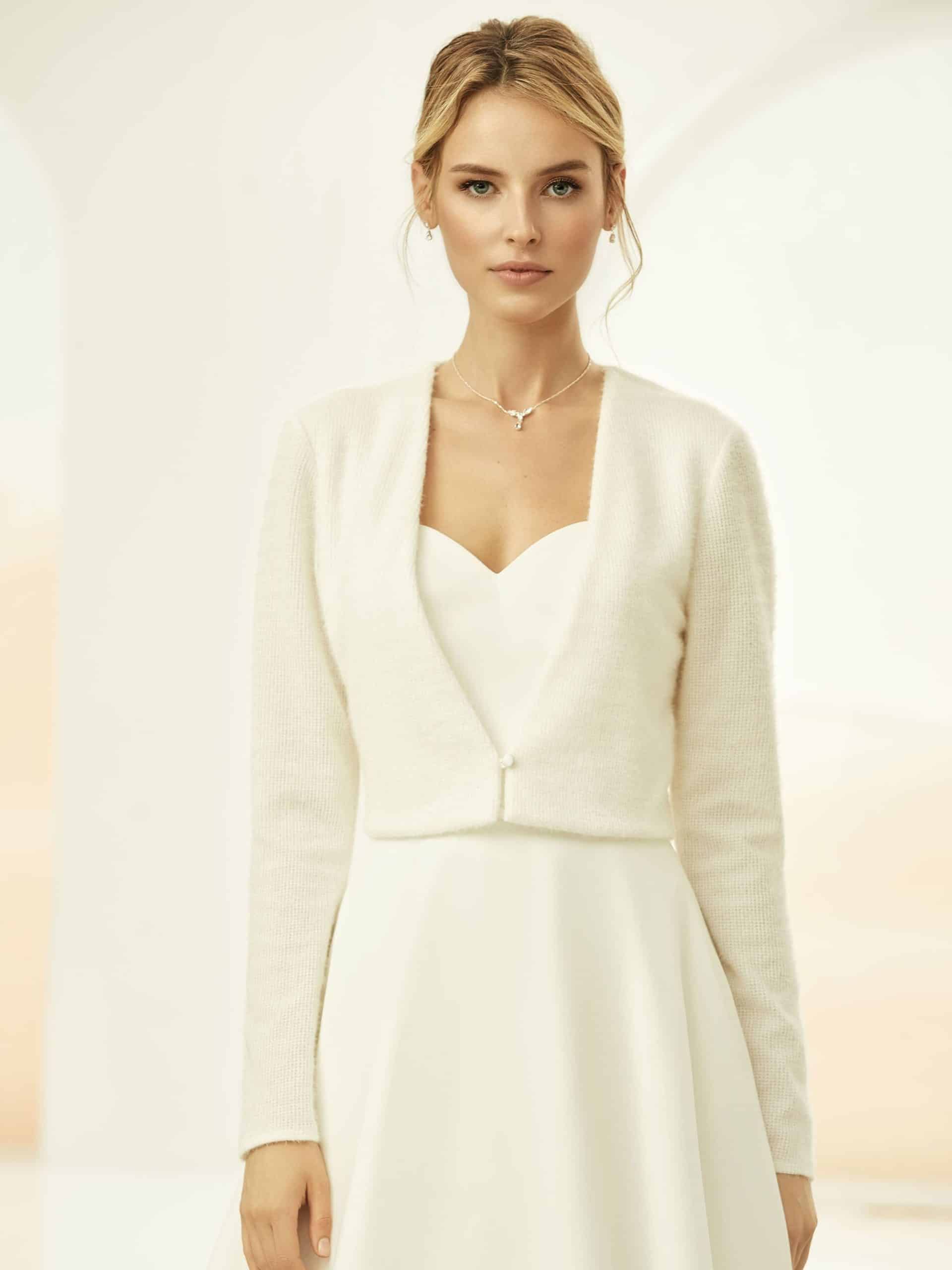 Bolero E 317 Bianco Evento bei VeRina Brautmoden in Hille Rothenuffeln Wolle ivory creme Jacke