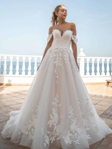 50703 Lisa Donetti Brautkleid bei VeRina Brautmoden in Hille Rothenuffeln Princess Cramenträger Blätterspitze Schnürung (1)
