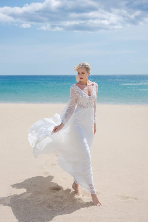 AL108 Amera Vera light Brautkleid bei VeRina Brautmoden in Hille Rothenuffeln lange Ballonärmel mit Spitze Chiffonrock V Ausschnitt