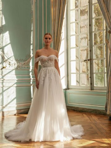 Fartina Pollardi Brautkleid bei VeRina Brautmoden in Hille Rothenuffeln Tüllkleid fließende Spitze Cramenträger aus breitem Tüll (1)