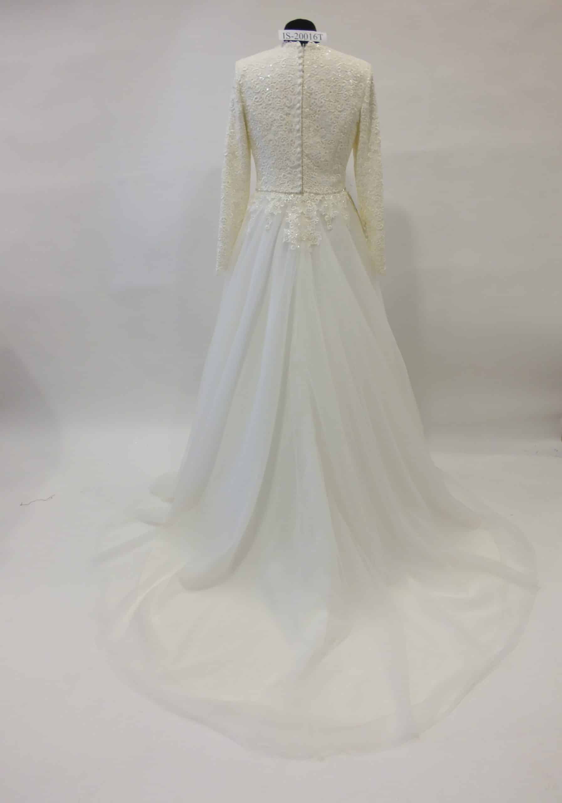 IS 20016T Mode de pol Brautkleid bei VeRina Brautmoden in Hille Rothenuffeln hochgeschlossen Tüll Glitzergürtel ivory langarm Knopfleiste