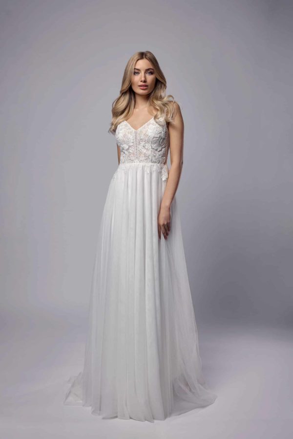 LB306 Lohrengel Brautkleid bei VeRina Brautmoden in Hille Rothenuffeln Carmenträger Softtüll (1)