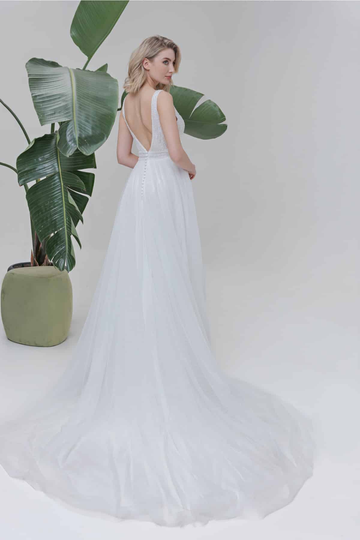 am137 Brautkleid Fashion Queen Fevronia bei VeRina Brautmoden in Hille Rothenuffeln Tüllkleid Softtüll Perlen Pailletten V Ausschnitt (3)