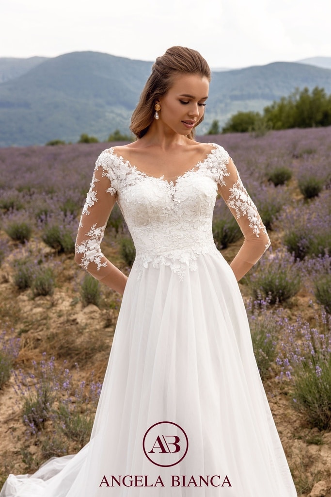 1065 Brautkleid von Monica Loretti bei VeRina Brautmoden in Hille Rothenuffelm Chiffonkleid Tattoospitze mittellange Ärmel runder Rücken Spitze