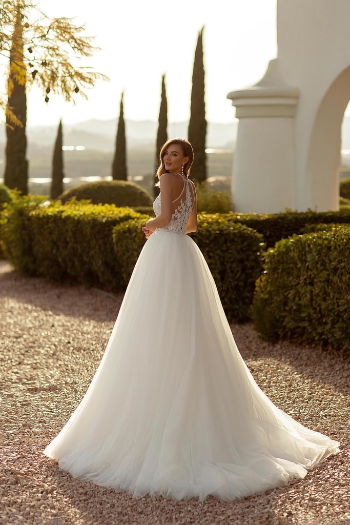 8031 Brautrock Monica Loretti bei VeRina Brautmoden in Hille Rothenuffeln lang ivory Tüll Tüllrock Schleppe ausladend (2)