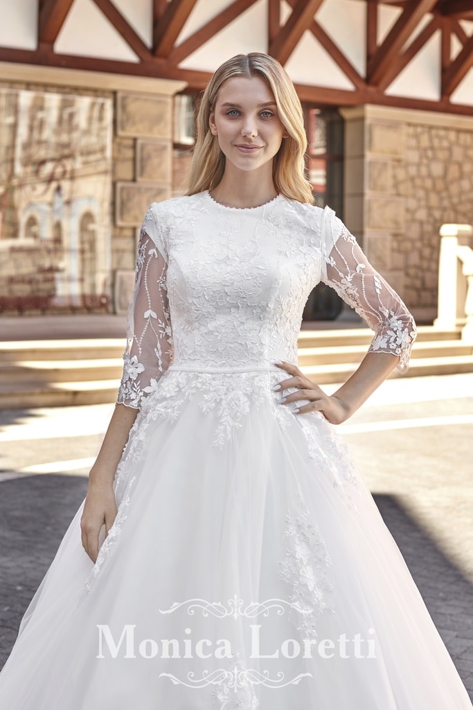 8264 Brautkleid von Monica Loretti bei VeRina Brautmoden in Hille Rothenuffeln A Linie Tüllkleid Tüll hochgeschlossen Ärmel Spitze fließend (1)