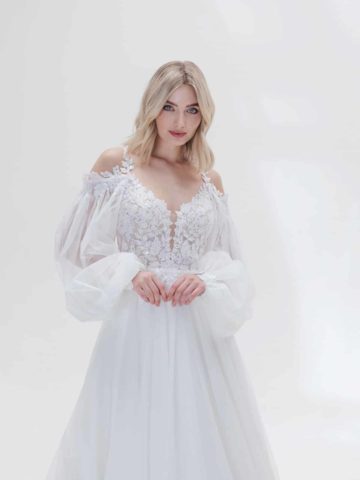 b2560 Amera Vera Brautkleid von Fashion Queen bei VeRina Brautmoden in Hille Rothenuffeln Blätterspitze Pailletten Spitzenträger lange Puffärmelchen Tüllkleid Softtüll A Linie (2)