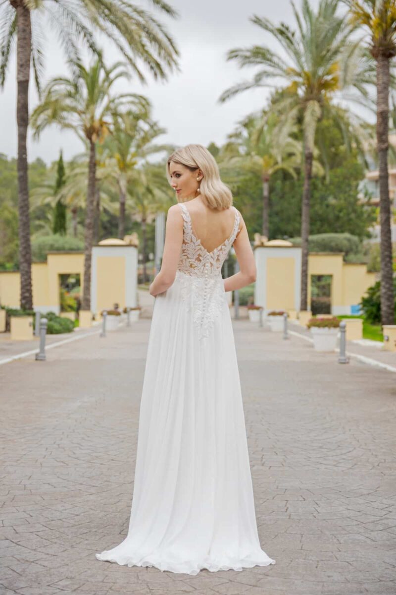 bs524 Umstandskleid Fashion Queen bei VeRina Brautmoden in Hille Rothenuffeln Chiffonkleid Schleppe Blätterspitze brauner Tüll v Ausschnitt (1)