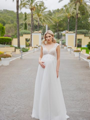 bs528 Brautkleid Umstandskleid Fashion Queen bei VeRina Brautmoden in Hille Rothenuffeln Tüllkleid Schleppe V Ausschnitt Glitzer Blätterspitze
