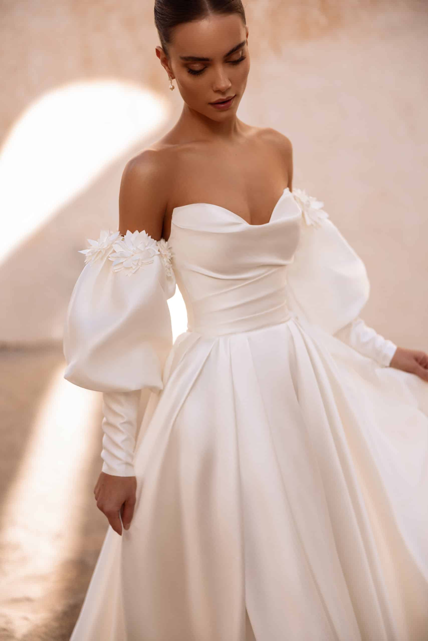 Anika Brautkleid Dama Couture bei VeRina Brautmoden in Hille Rothenuffeln chic elegant schlicht A Linie Puffärmel (4)