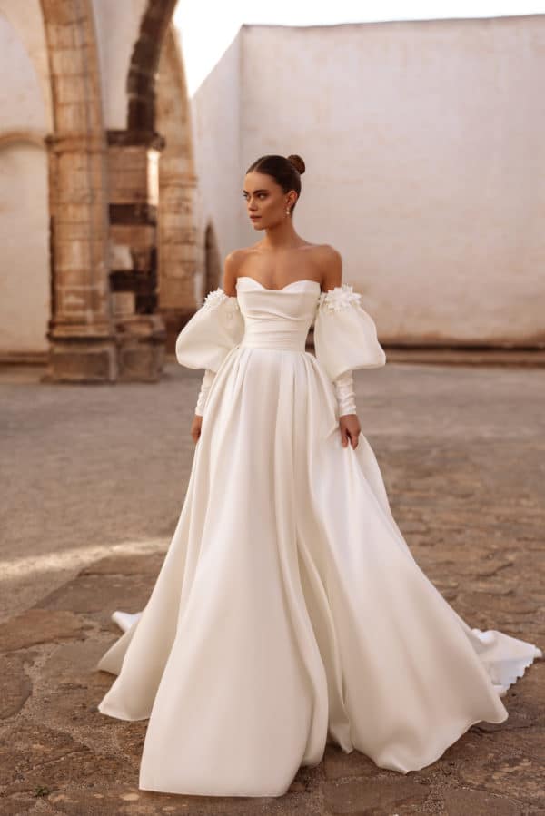 Anika Brautkleid Dama Couture bei VeRina Brautmoden in Hille Rothenuffeln chic elegant schlicht A Linie Puffärmel