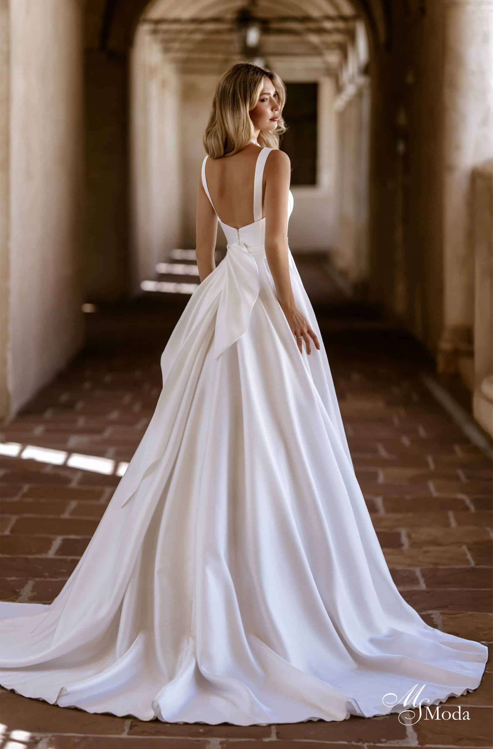 Fayola Brautkleid MS Moda bei VeRina Brautmoden in Hille Rothenuffeln Clean A Linie Squareneck Schleife (7)