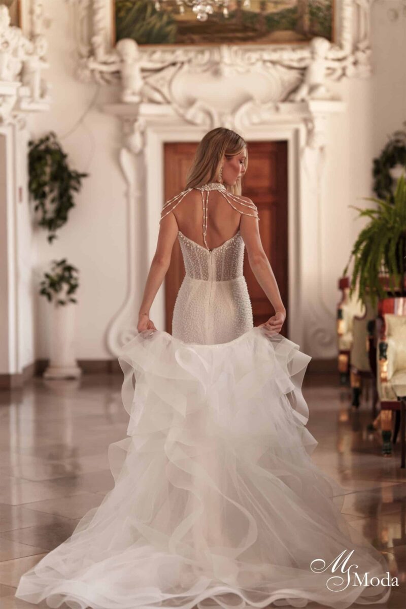 Fortuna Brautkleid MS Moda bei VeRina Brautmoden in Hille Rothenuffeln figurbetont Perlen Sichtbare Stäbe (8)