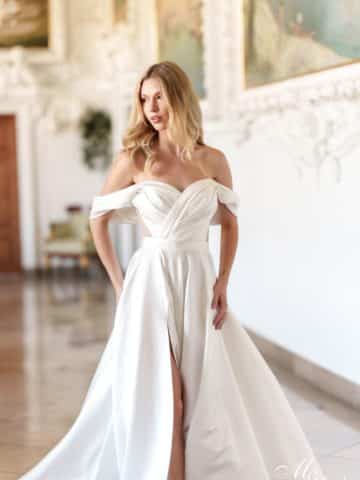 Kristina Brautkleid bei VeRina Brautmoden in Hille Rothenuffeln von MS Moda Clean Schlitz tranparente Seiten Carmenträger Herzausschnitt (3)