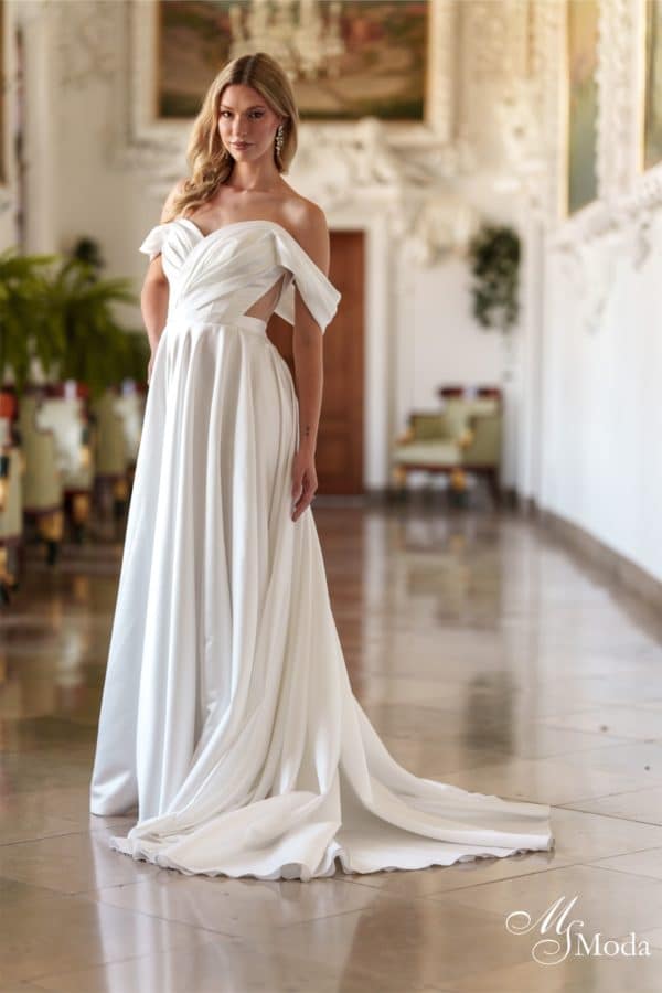 Kristina Brautkleid bei VeRina Brautmoden in Hille Rothenuffeln von MS Moda Clean Schlitz tranparente Seiten Carmenträger Herzausschnitt (6)