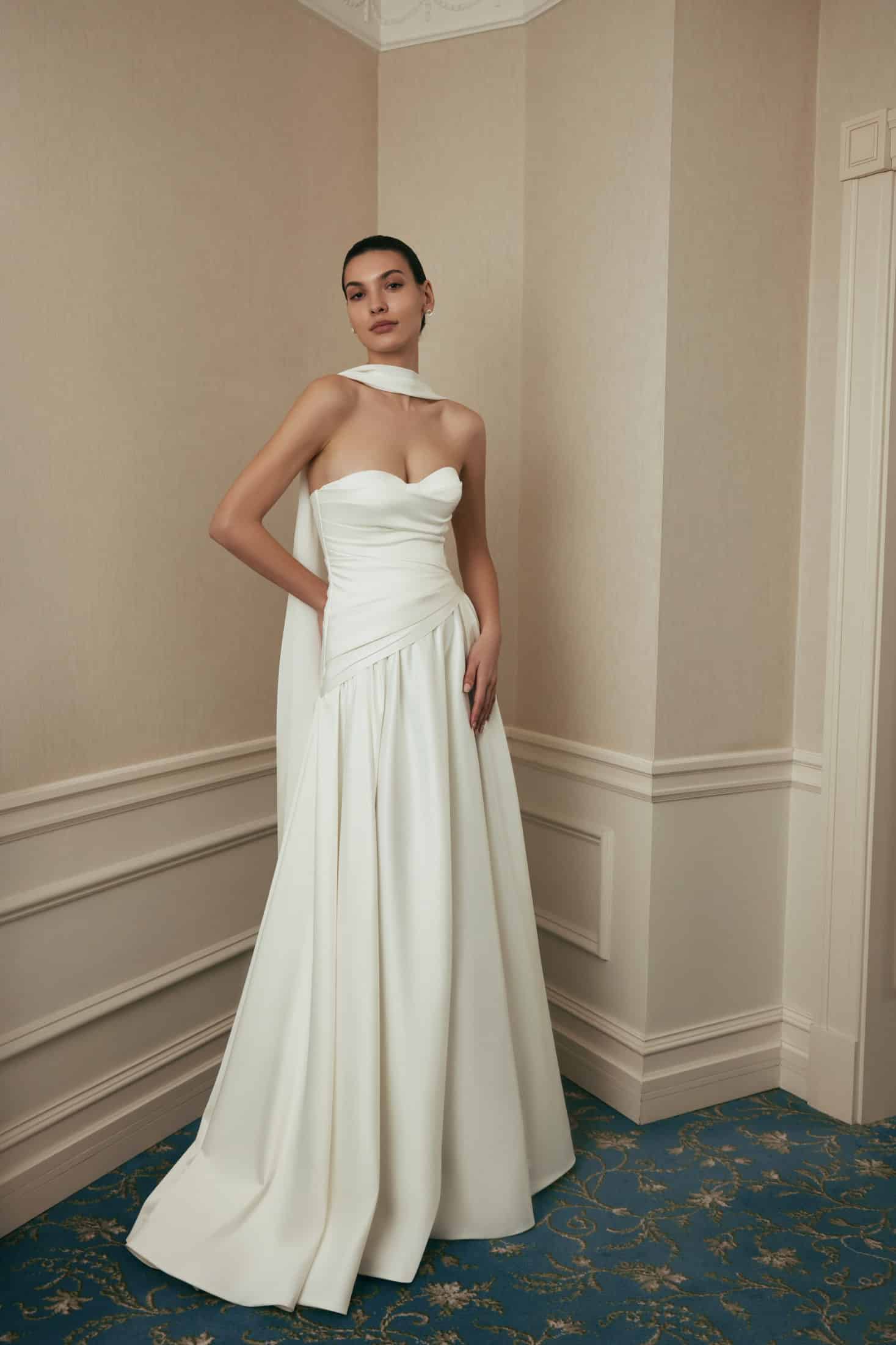 Queen_Brautkleid_Anne-Mariee_bei_VeRina_Brautmoden_in-Hille_Rothenuffeln_Herz_Korsage_1