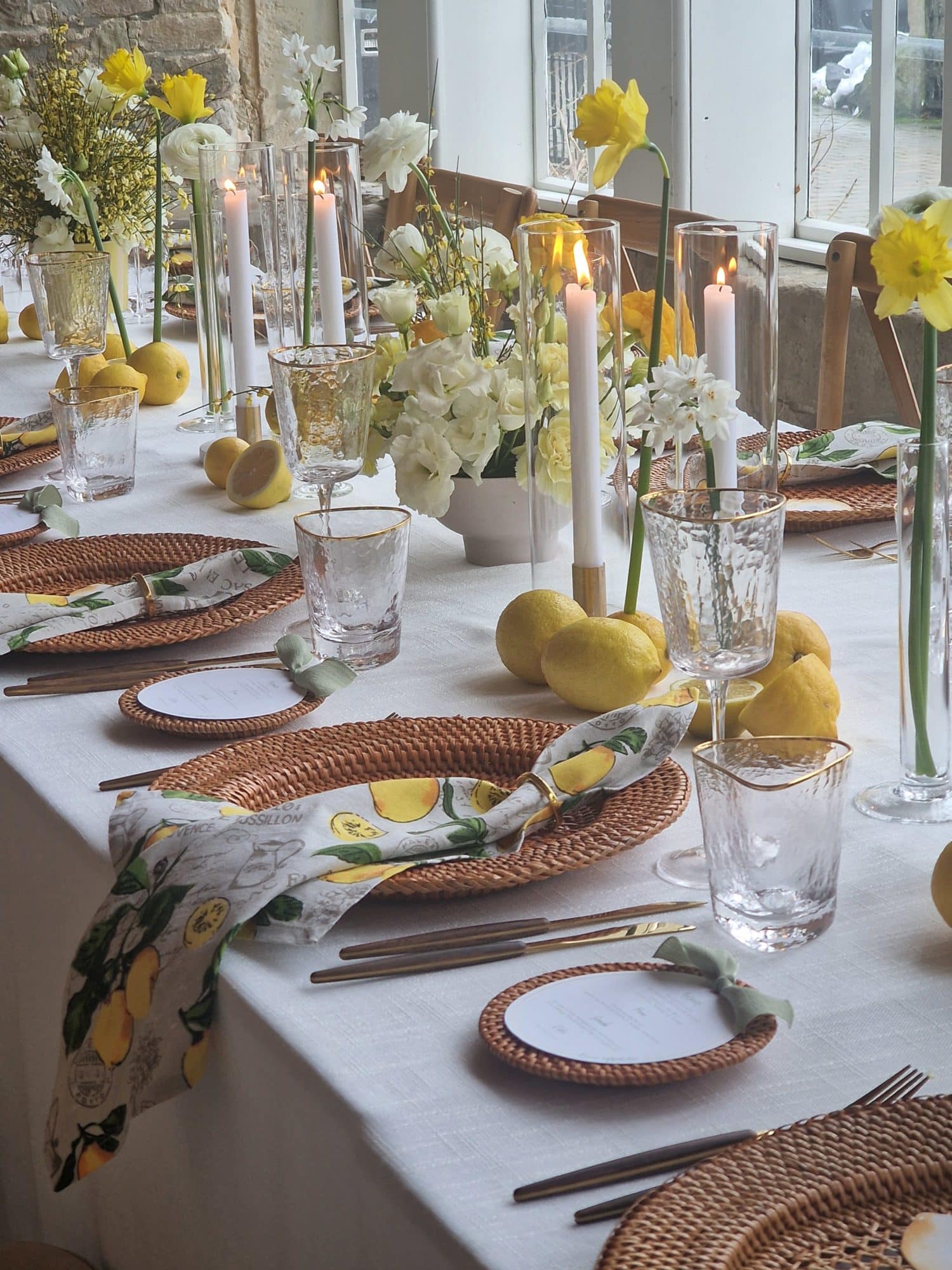tischdeko zitrone gelbe servietten