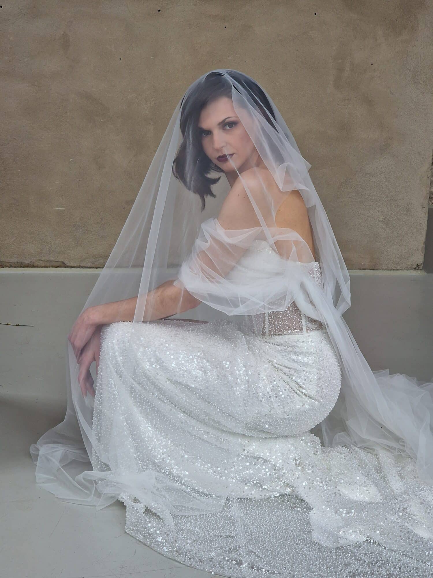 mediterrane hochzeit braut im kleid mit schleier